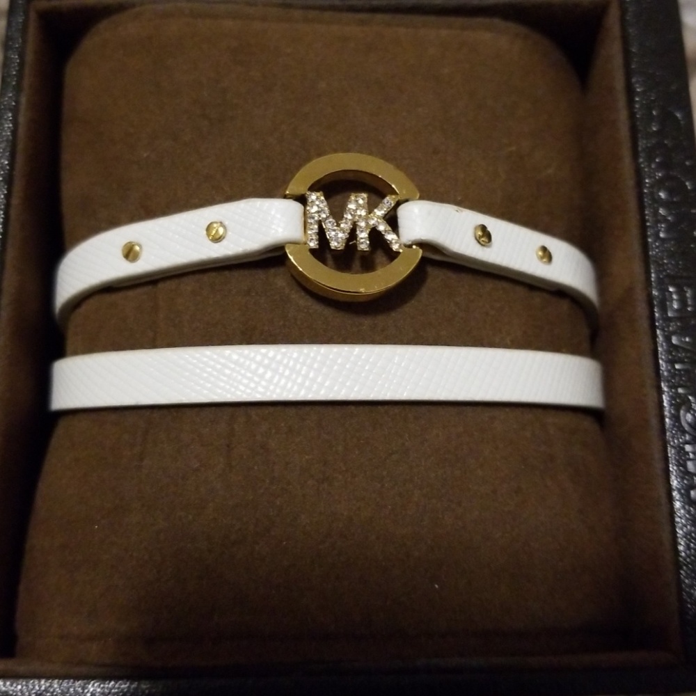 Wrap around bracelet